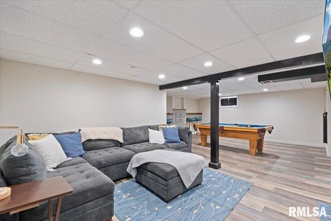 Tiny photo for 1658 W LOMBARD Street, Davenport, IA 52804 (MLS # QC4267593)