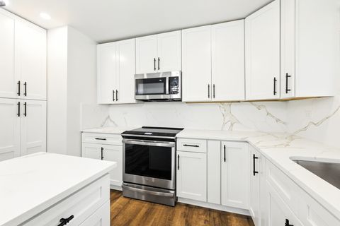 Tiny photo for 411 LIBERTY Drive, Bolingbrook, IL 60440 (MLS # 12439351)