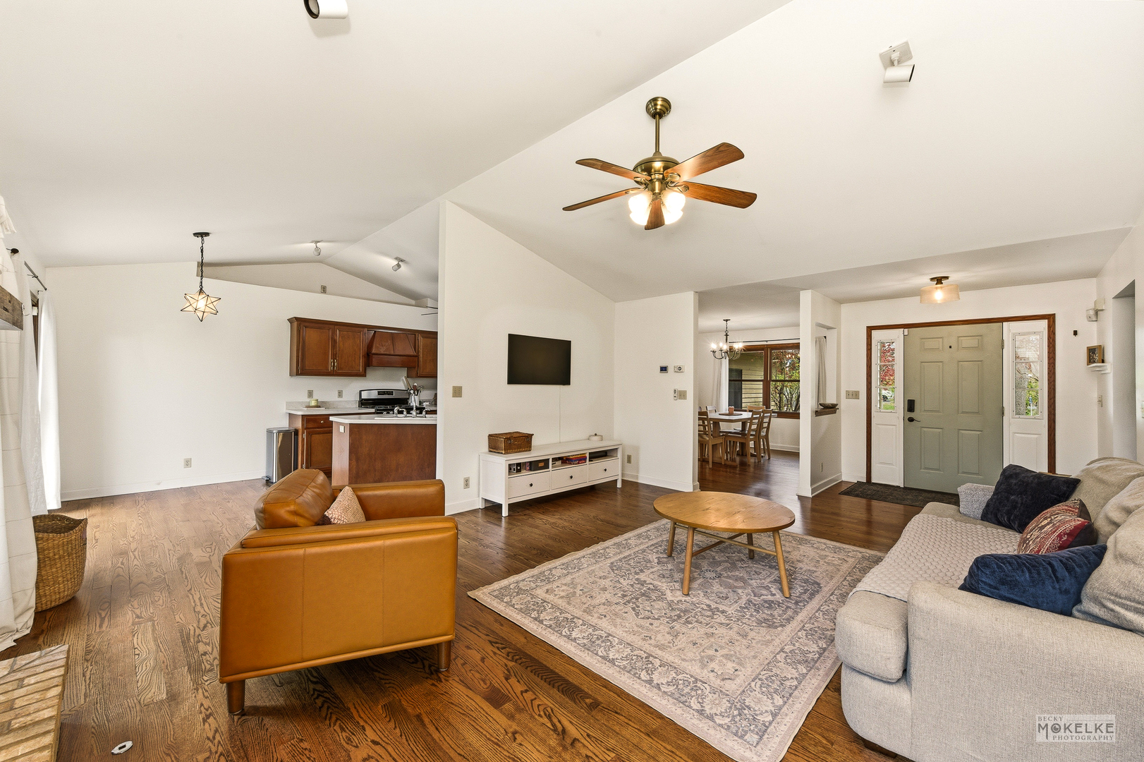 27 Hickory Loop Drive