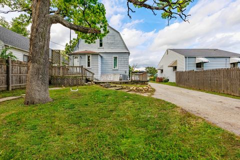 Tiny photo for 914 Jasper Street, Joliet, IL 60436 (MLS # 12546048)