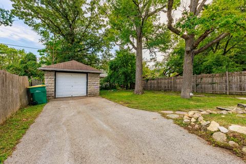 Tiny photo for 914 Jasper Street, Joliet, IL 60436 (MLS # 12546048)