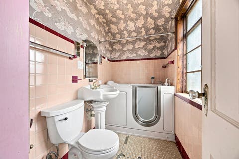 Tiny photo for 9310 S Vanderpoel Avenue, Chicago, IL 60643 (MLS # 12735348)