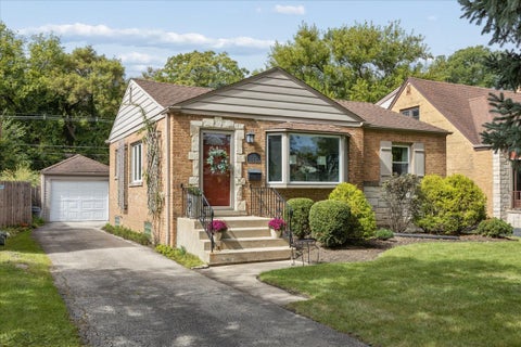 Tiny photo for 322 Park Avenue, River Forest, IL 60305 (MLS # 12761591)