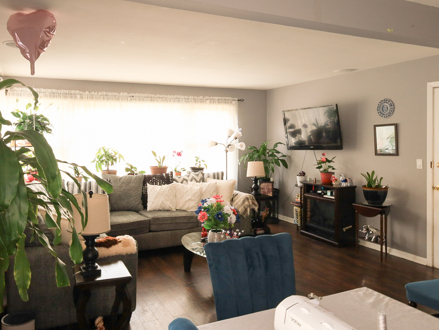 4305 W Schubert Avenue