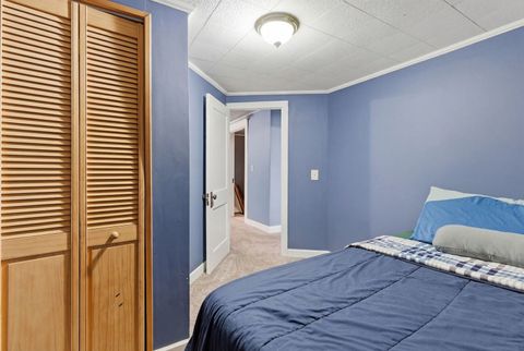 Tiny photo for 10 S Grant Street, North Aurora, IL 60542 (MLS # 12595750)