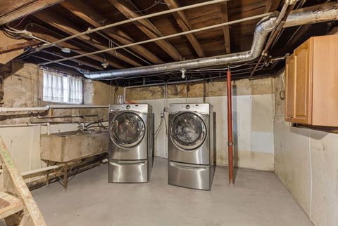 Tiny photo for 10 S Grant Street, North Aurora, IL 60542 (MLS # 12595750)