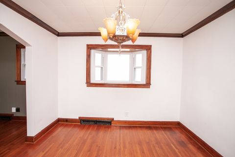 Tiny photo for 1313 E Oakland Avenue, Bloomington, IL 61701 (MLS # 12392706)