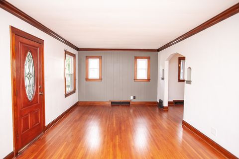 Tiny photo for 1313 E Oakland Avenue, Bloomington, IL 61701 (MLS # 12392706)