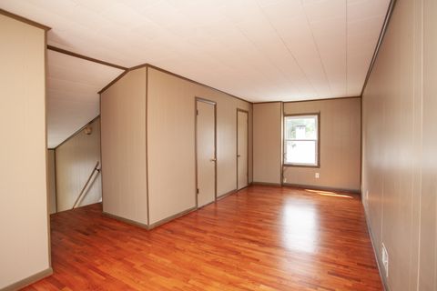 Tiny photo for 1313 E Oakland Avenue, Bloomington, IL 61701 (MLS # 12392706)