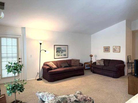 Tiny photo for 1410 Tulip Court #D2, Wheeling, IL 60090 (MLS # 12557807)