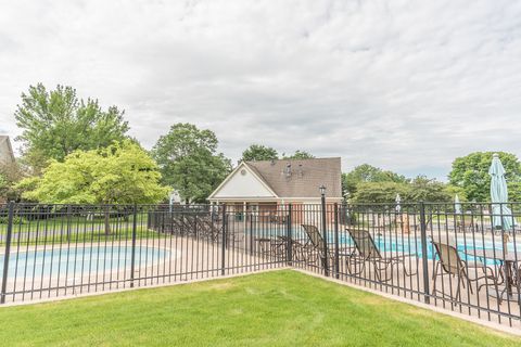 Tiny photo for 1410 Tulip Court #D2, Wheeling, IL 60090 (MLS # 12557807)