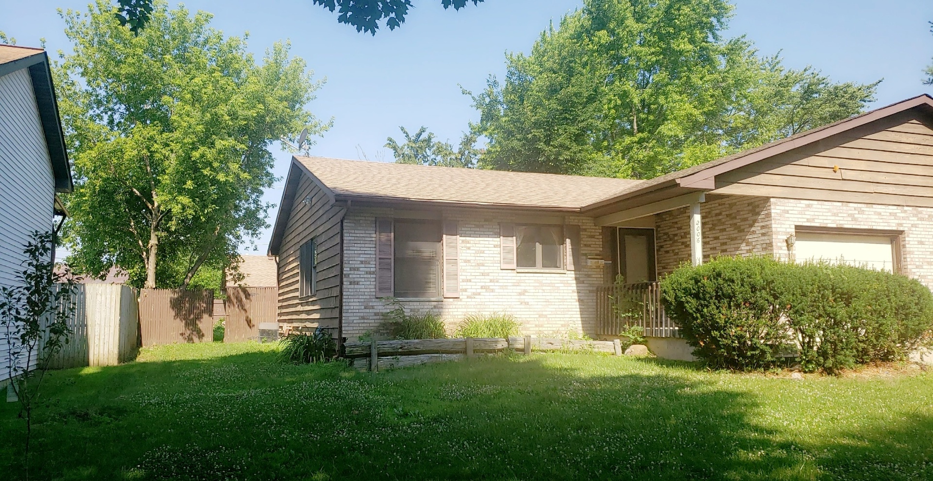 Photo 1 of 1 — 2006 Elim Avenue, Zion, IL 60099