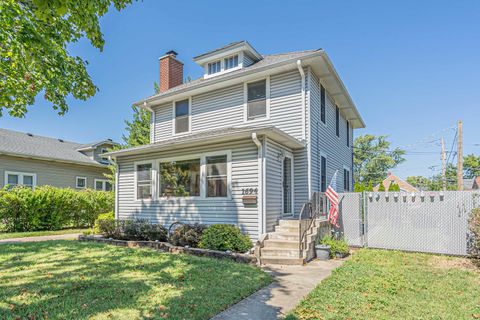 A home in Des Plaines