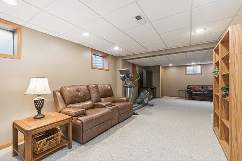 Tiny photo for 16414 Paw Paw Avenue, Orland Park, IL 60467 (MLS # 12505517)