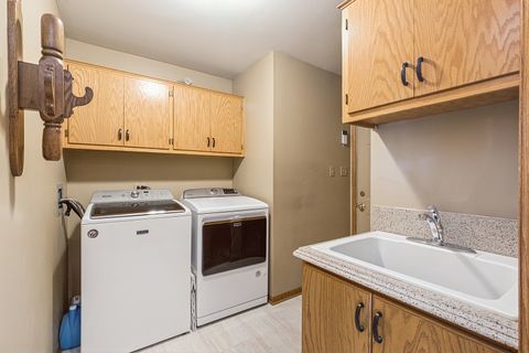 Tiny photo for 16414 Paw Paw Avenue, Orland Park, IL 60467 (MLS # 12505517)