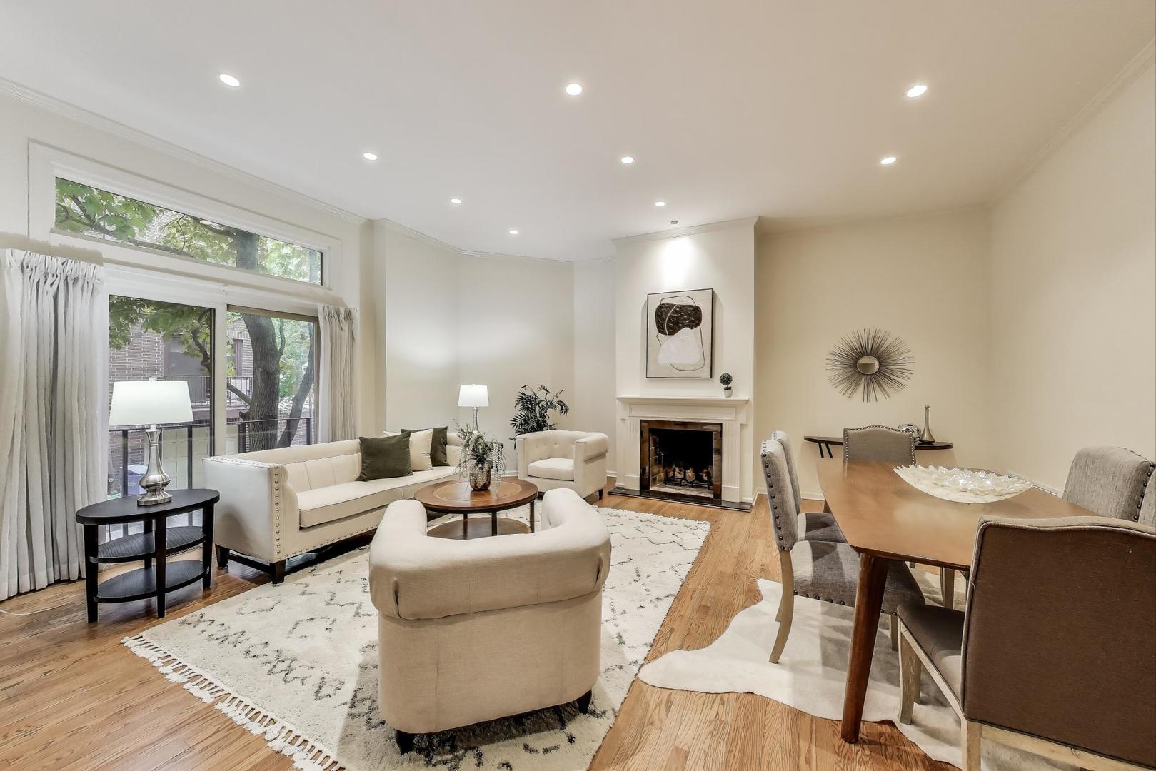 215 W CONCORD Lane