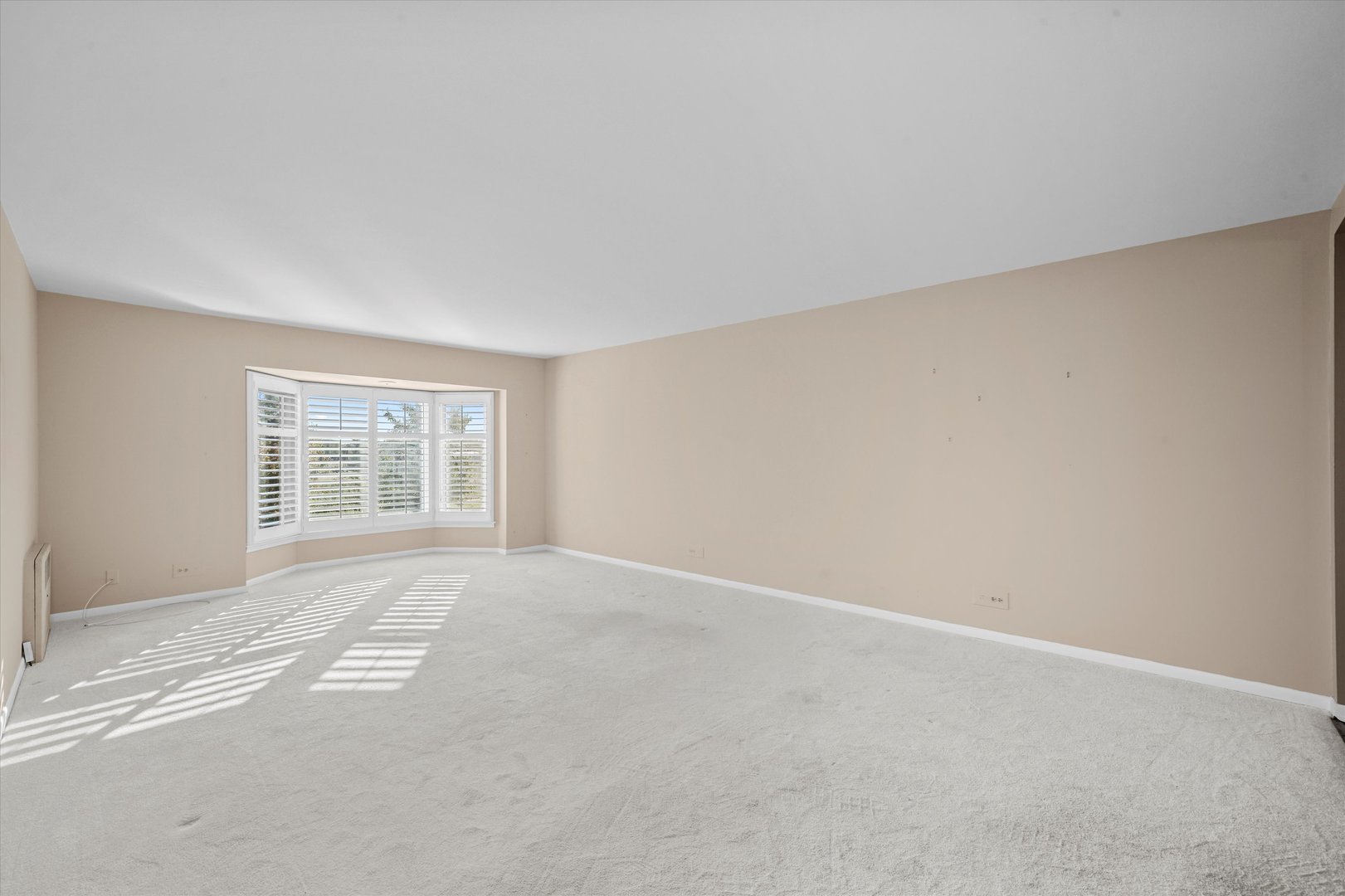 2300 Windsor Mall 2G