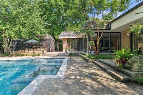 Tiny photo for 49 Estate Drive, Glencoe, IL 60022 (MLS # 12369709)