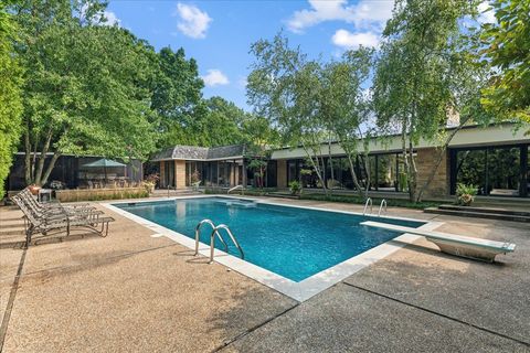 Tiny photo for 49 Estate Drive, Glencoe, IL 60022 (MLS # 12369709)
