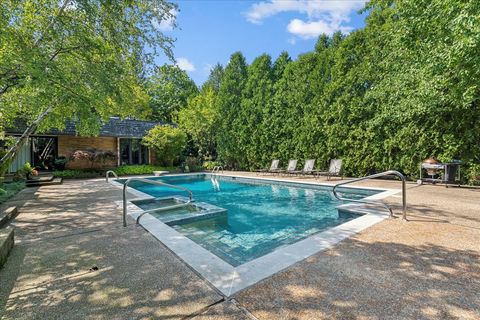 Tiny photo for 49 Estate Drive, Glencoe, IL 60022 (MLS # 12369709)