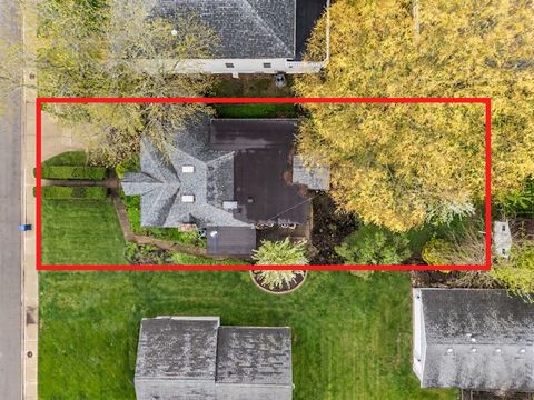Tiny photo for 1414 N Harrison Street, Algonquin, IL 60102 (MLS # 12618749)