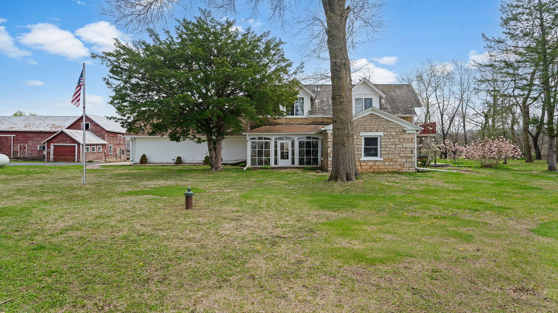 Listing image 1