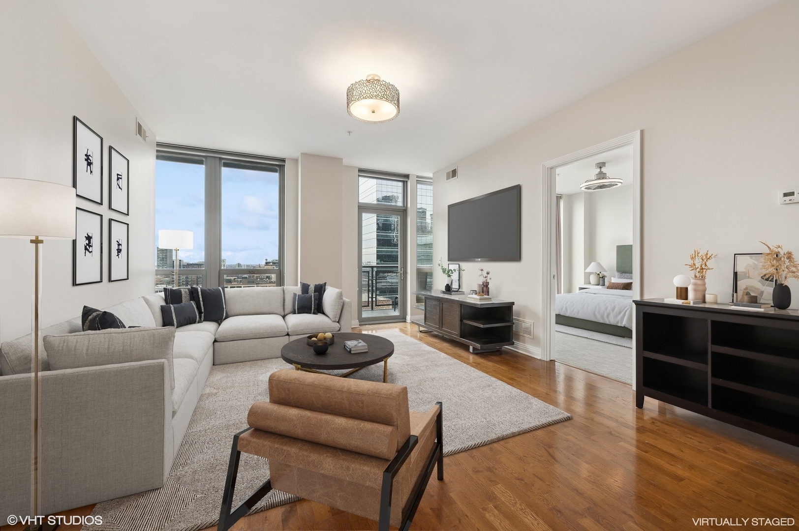 565 W Quincy Street 1708