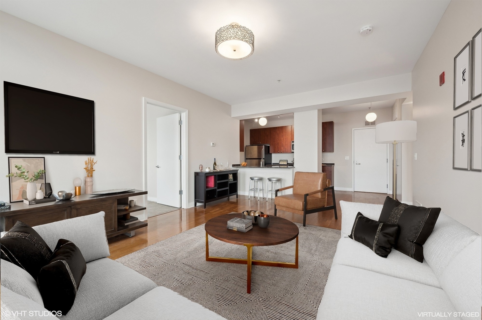 565 W Quincy Street 1708