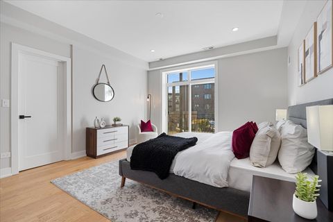 Tiny photo for 3653 W Barry Avenue #1W, Chicago, IL 60618 (MLS # 12558633)