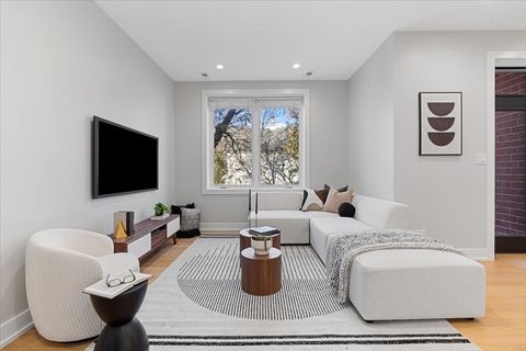 Tiny photo for 3653 W Barry Avenue #1W, Chicago, IL 60618 (MLS # 12558633)