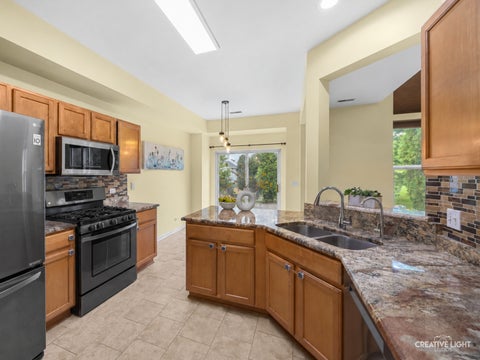 Tiny photo for 1062 Stamford Court, Aurora, IL 60502 (MLS # 12757906)