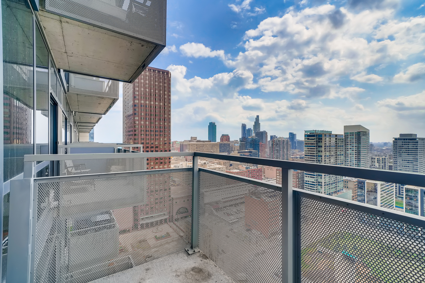 235 W Van Buren Street 2911