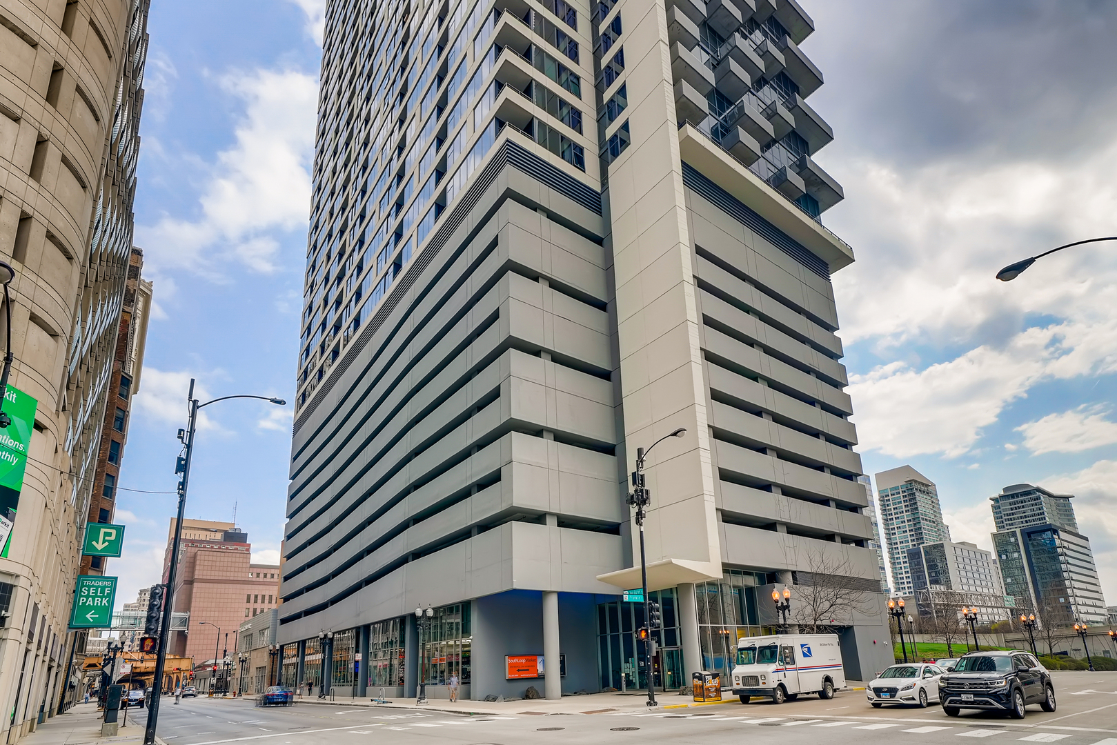 235 W Van Buren Street 2911