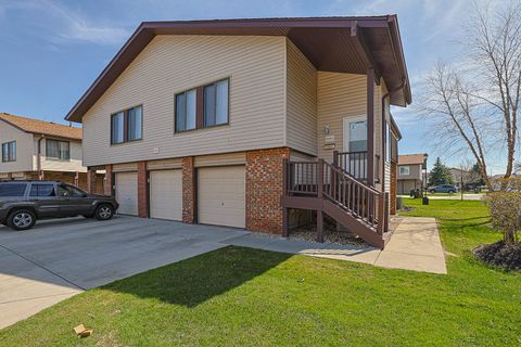 Photo of 1332 Kingsbury Drive #1, Hanover Park, IL 60133 (MLS # 12623432)