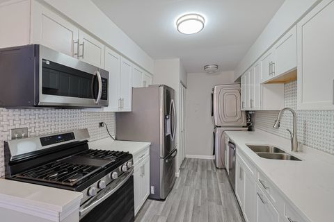 Tiny photo for 1332 Kingsbury Drive #1, Hanover Park, IL 60133 (MLS # 12623432)