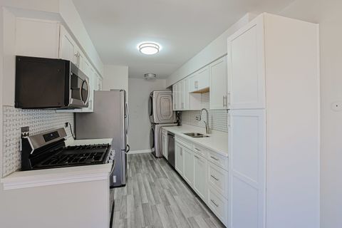 Tiny photo for 1332 Kingsbury Drive #1, Hanover Park, IL 60133 (MLS # 12623432)