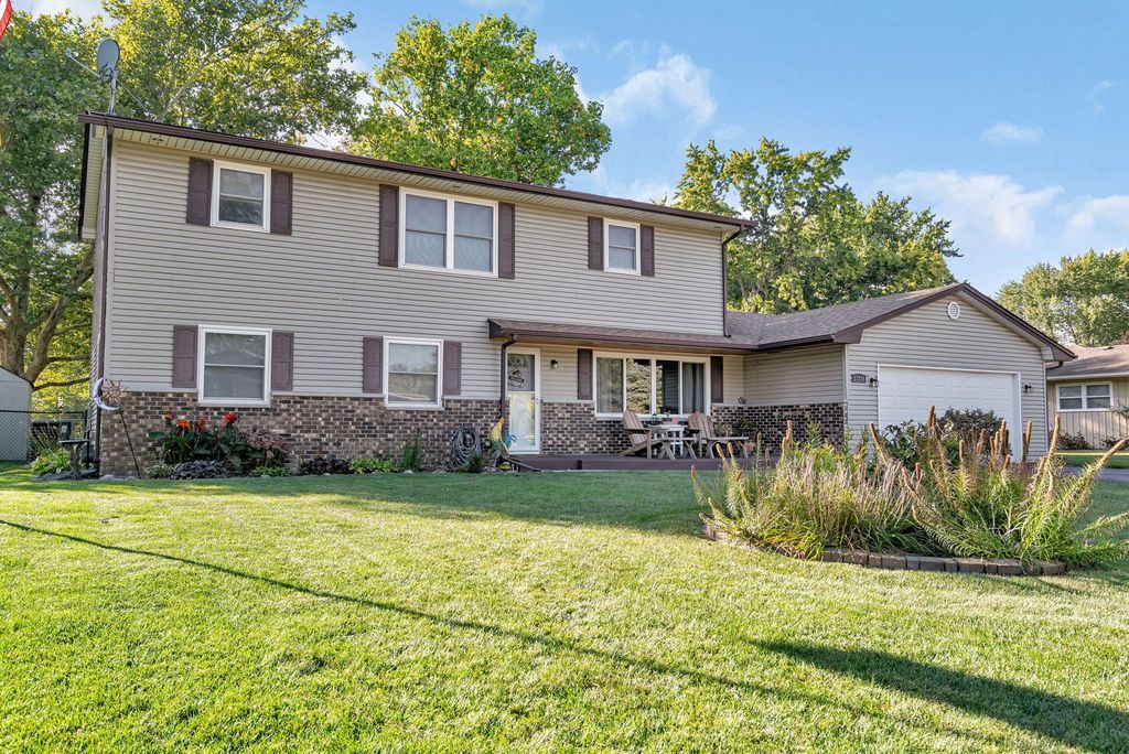 Photo for 23836 S Willow Lane, Minooka, IL 60447 (MLS # 12485029)