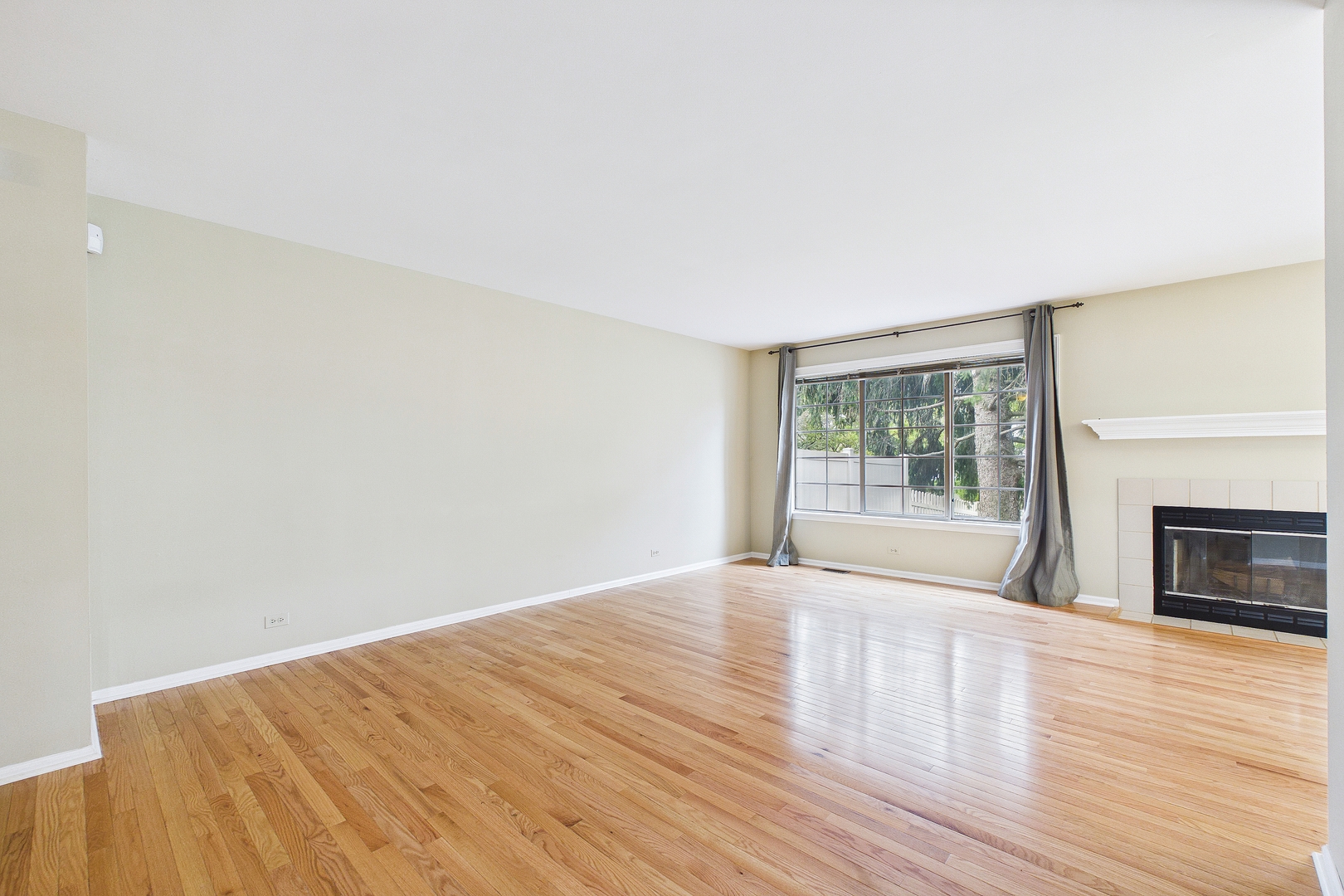 2056 Yellow Daisy Court