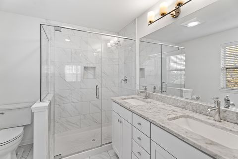 Tiny photo for 821 Lexington Circle E, Des Plaines, IL 60016 (MLS # 12513769)