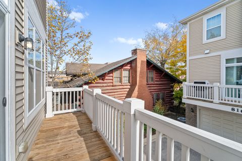 Tiny photo for 821 Lexington Circle E, Des Plaines, IL 60016 (MLS # 12513769)