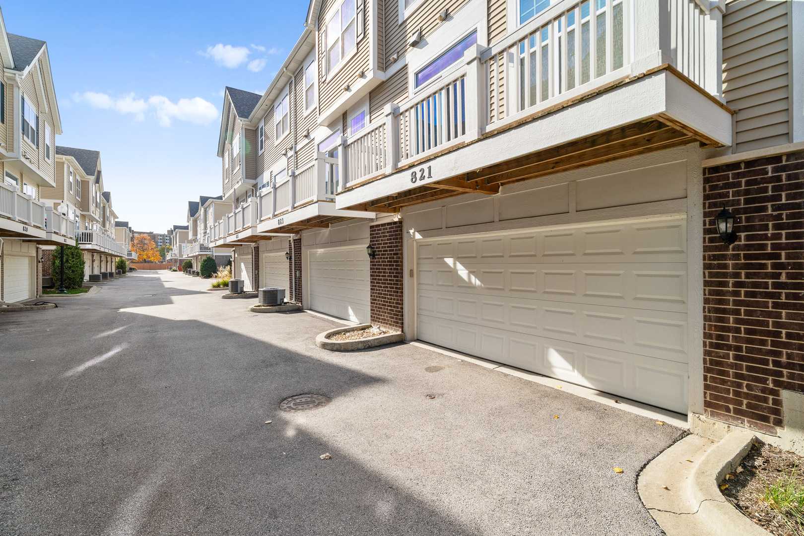 821 Lexington Circle E