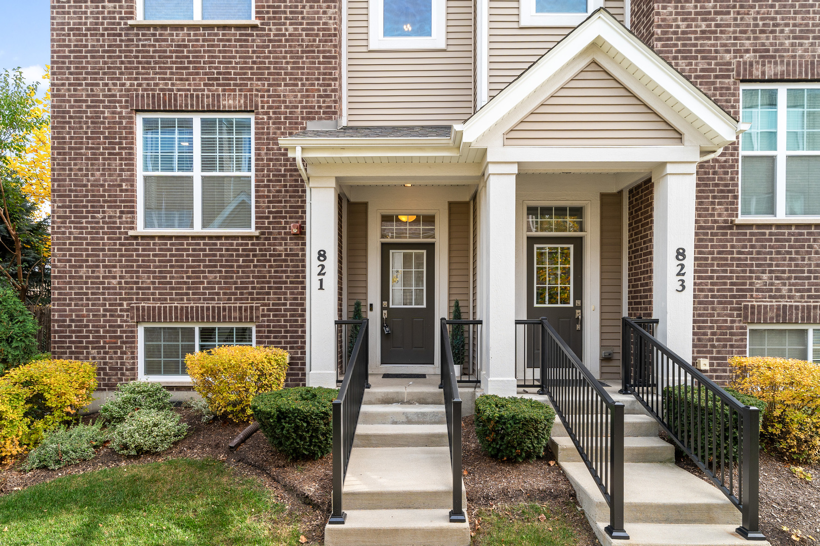 821 Lexington Circle E