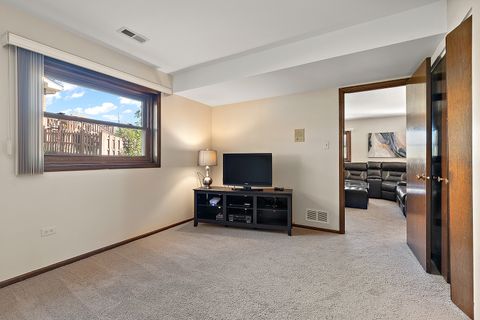 Tiny photo for 17169 Kropp Court, Orland Park, IL 60467 (MLS # 12191562)