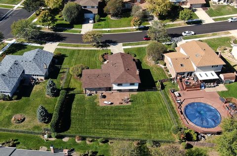 Tiny photo for 17169 Kropp Court, Orland Park, IL 60467 (MLS # 12191562)