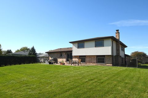 Tiny photo for 17169 Kropp Court, Orland Park, IL 60467 (MLS # 12191562)