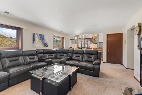 Tiny photo for 17169 Kropp Court, Orland Park, IL 60467 (MLS # 12191562)