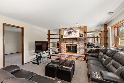 Tiny photo for 17169 Kropp Court, Orland Park, IL 60467 (MLS # 12191562)