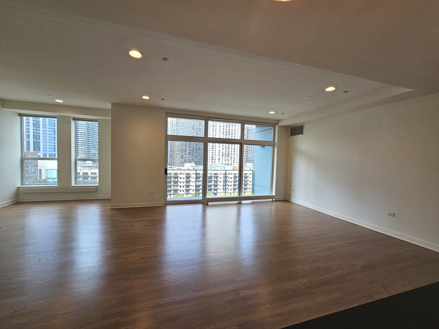 415 E North Water Street 1102