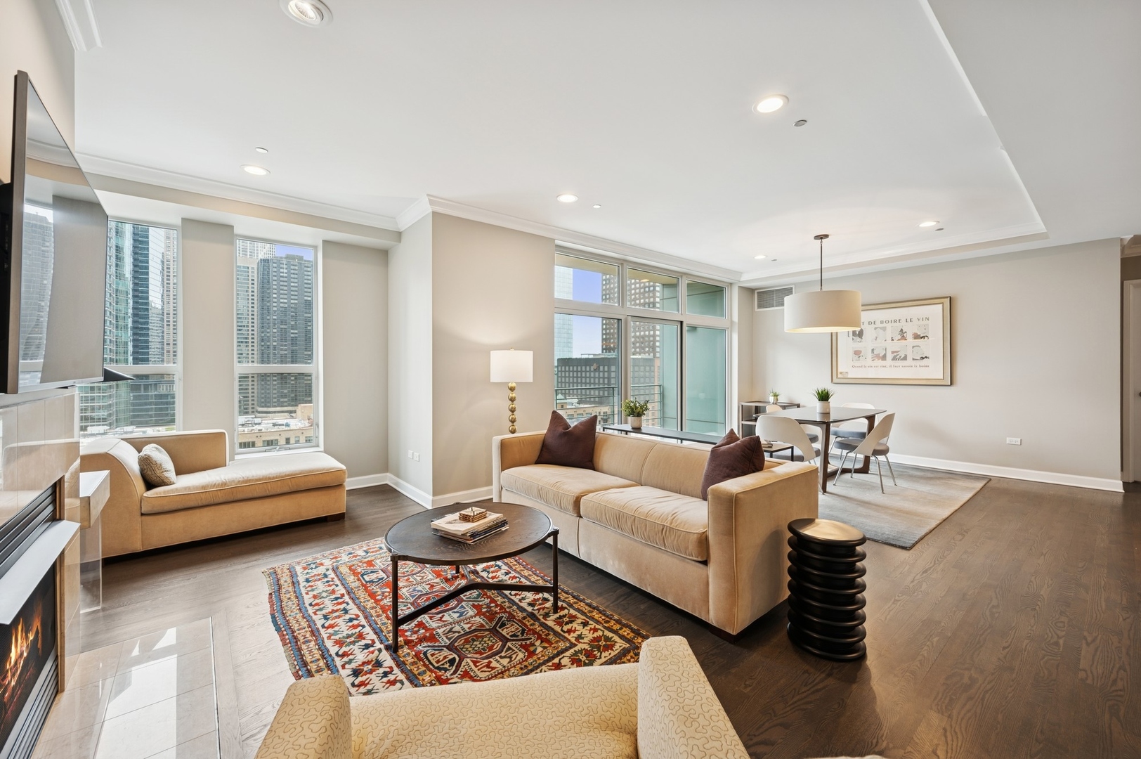 415 E North Water Street 1102