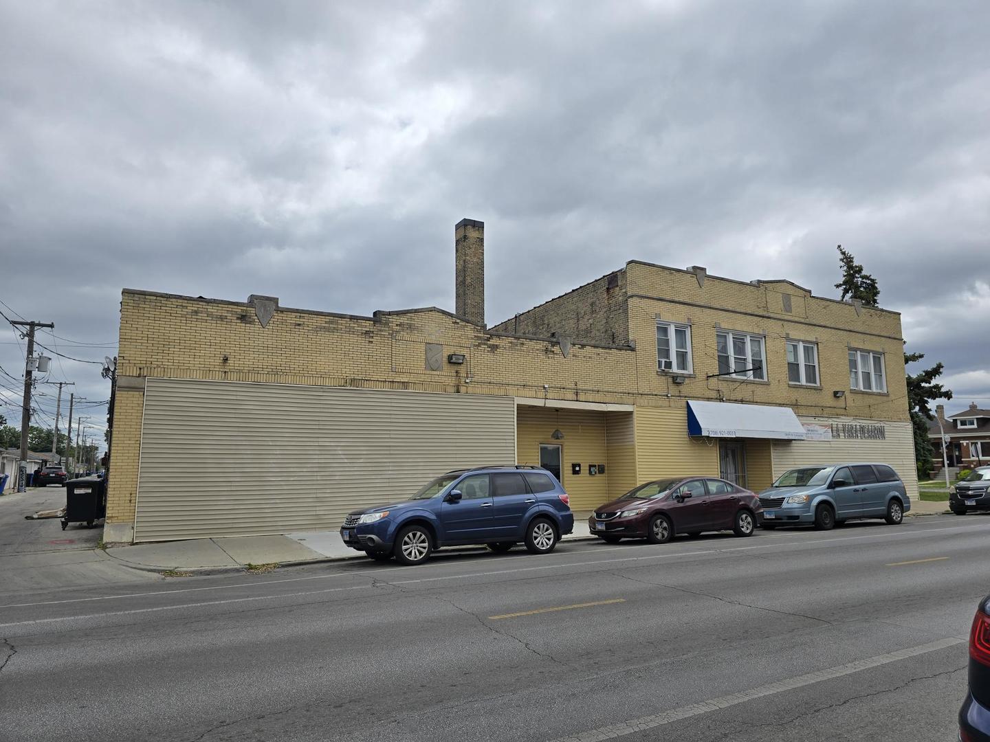 5154 W Wolfram Street